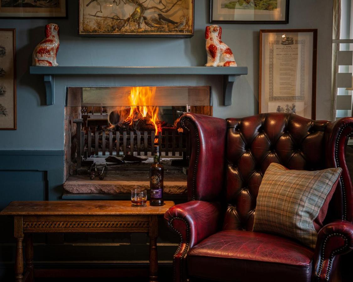 The Loch Lomond Arms Hotel Лус Екстериор снимка