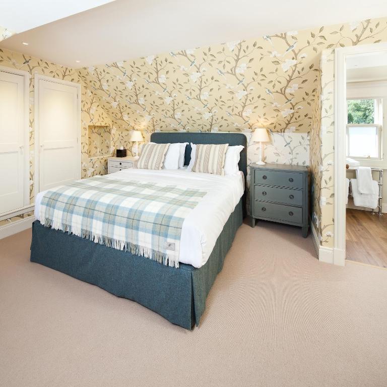The Loch Lomond Arms Hotel Лус Екстериор снимка