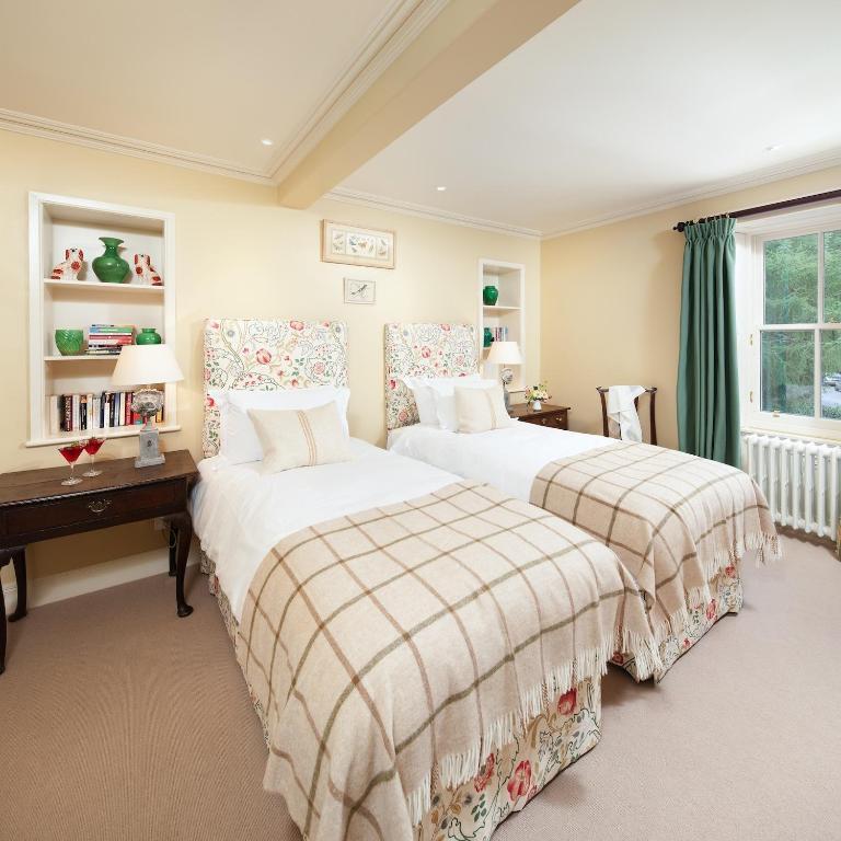 The Loch Lomond Arms Hotel Лус Екстериор снимка