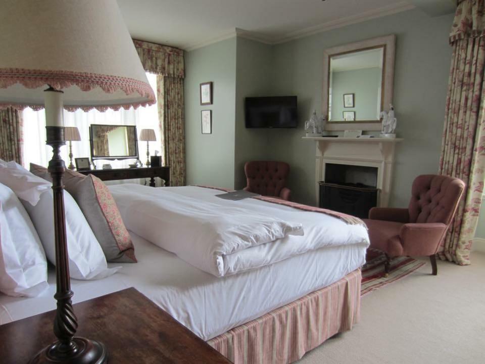 The Loch Lomond Arms Hotel Лус Екстериор снимка